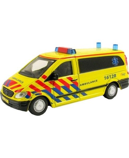 Mercedes Benz Vito Ambulance NL 1:50 geel