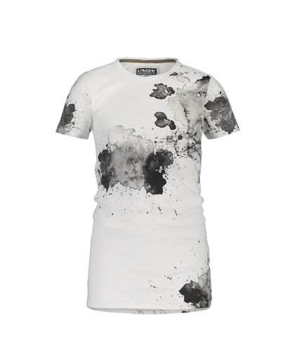 T-shirt Izazo met een allover vlekken print