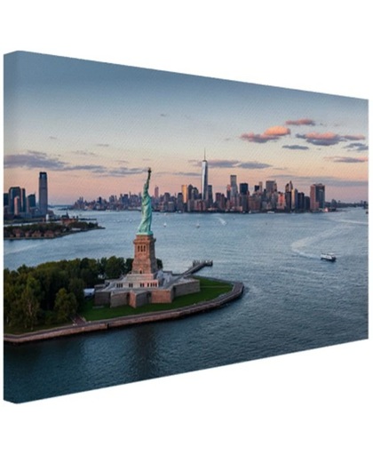 Vrijheidsbeeld met skyline New York Canvas 120x80 cm - Foto print op Canvas schilderij (Wanddecoratie)