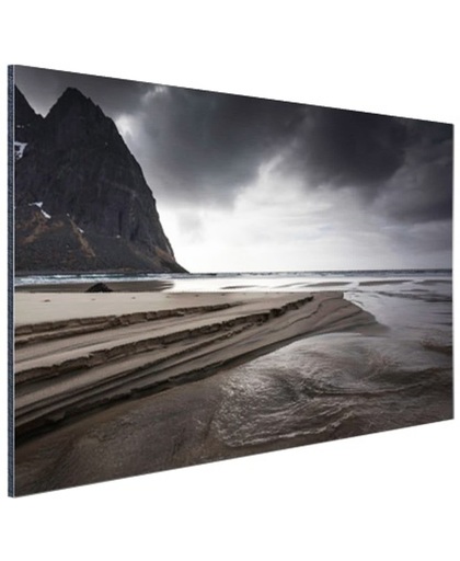 Donkere lucht boven strand Aluminium 60x40 cm - Foto print op Aluminium (metaal wanddecoratie)