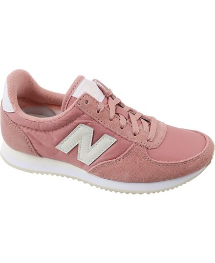 New Balance 220 Classics  Sneakers - Maat 39 - Vrouwen - roze
