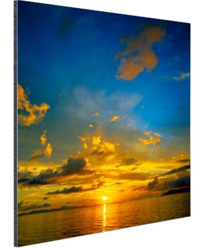 Oranje zonsondergang met blauwe lucht Aluminium 50x50 cm - Foto print op Aluminium (metaal wanddecoratie)