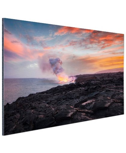 Lava vulkaan bij de oceaan Aluminium 30x20 cm - Foto print op Aluminium (metaal wanddecoratie)