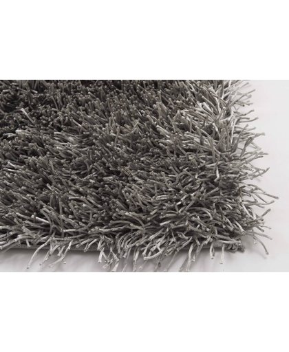 Calva 21 - Hoogpolig vloerkleed met prachtig lange garen in Zilver kleur