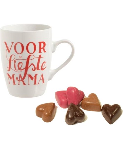 Voor de liefste mama mok + hartjes chocolade