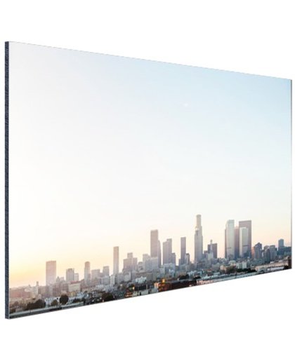 Los Angeles Skyline bij heldere lucht Aluminium 90x60 cm - Foto print op Aluminium (metaal wanddecoratie)