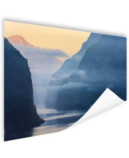 Fjorden in Noorwegen zonsopkomst Poster 60x40 cm - Foto print op Poster (wanddecoratie)