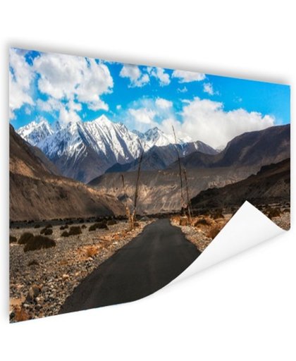 Eindeloze weg richting de Himalaya Poster 120x80 cm - Foto print op Poster (wanddecoratie)