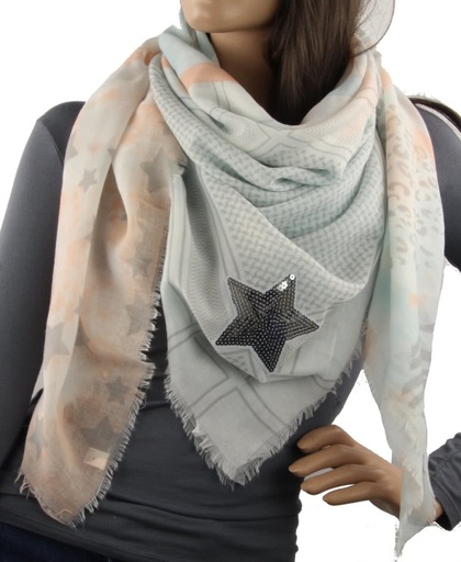 Vierkante shawl met sterren, panterprint en zebraprint erop