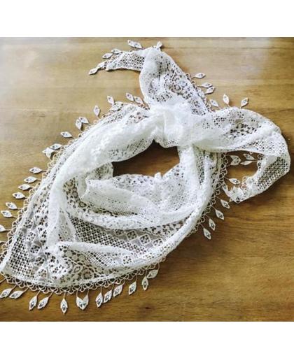 Broderie Ibiza sjaal | omslagdoek kant | 100% katoen | off white | bohemian | pareo | driehoek sjaal