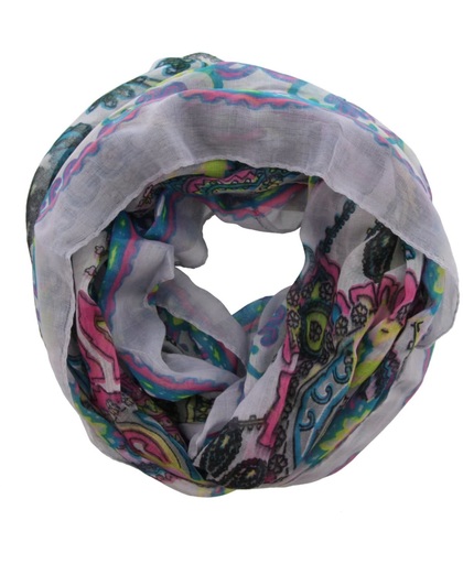 Col shawl met verschillende patronen en motiefjes in de kleuren blauw, roze, geel, groen en grijs.