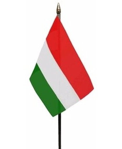 Hongarije mini vlaggetje op stok 10 x 15 cm