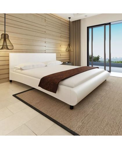 vidaXL Kunstleren bed bol ontwerp 180 x 200 cm + memoryfoammatras (wit)