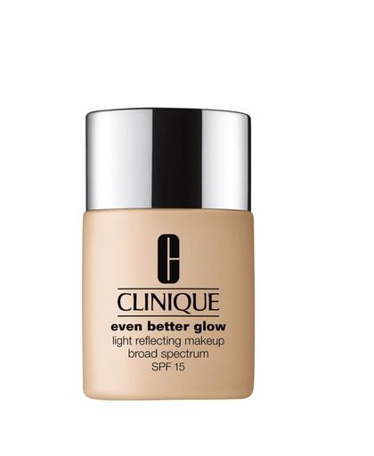 Clinique - Even Better Glow SPF15 Foundation - Ivory