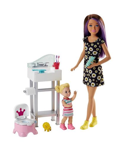 Barbie - Skipper Babysitters Doll and Playset - Bathroom (FJB01)