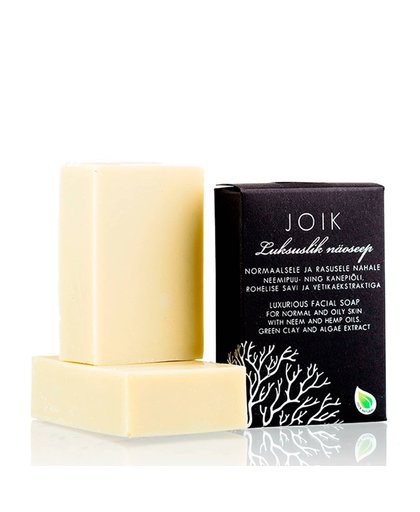 Deze Luxurious Facial Soap For Oily Skin van JOIK bevat neem, hennep zaadolie, groene klei en zeewier extract. De zeep biedt een rijk, zijdezacht schuim die zachtjes alle vuil losweekt en verwijdert. Ook geschikt voor het verwijderen van make-up. De zeep 