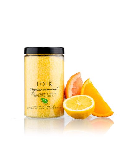 Deze Energizing Bathsalt Grapefruit, Orange & Lemon Essential Oil van JOIK is een energiegevend badzout met zeezout en citrus etherische oliën. Biedt een verkwikkende en heerlijke bad ervaring. Mineraal rijk zeezout helpt bij het verlichten van spier span