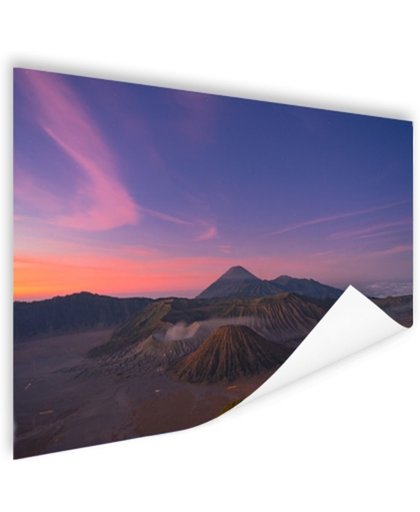 FotoCadeau.nl - Een bijzondere lucht boven de vulkaan Poster 150x75 cm - Foto print op Poster (wanddecoratie)