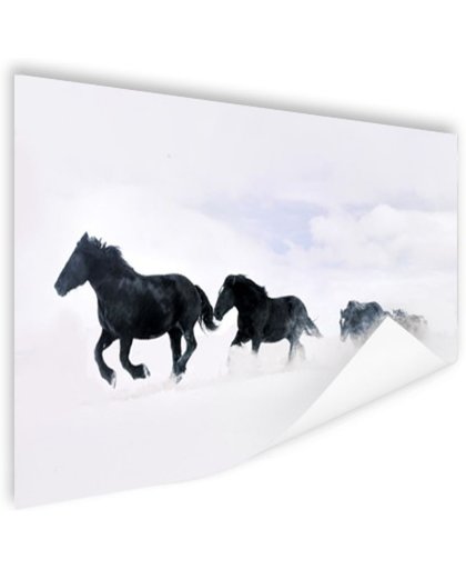 FotoCadeau.nl - Zwarte paarden in de sneeuw Poster 90x60 cm - Foto print op Poster (wanddecoratie)