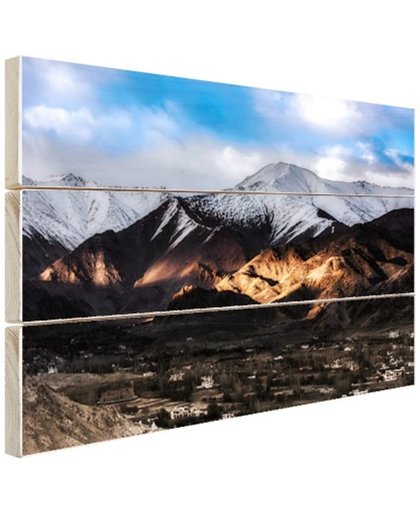 FotoCadeau.nl - Leh Ladakh stad vlakbij Himalaya Hout 80x60 cm - Foto print op Hout (Wanddecoratie)