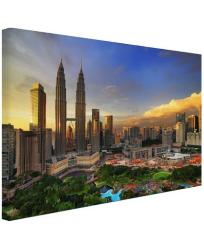 FotoCadeau.nl - Kuala Lumpur stadscentrum zonsondergang Canvas 60x40 cm - Foto print op Canvas schilderij (Wanddecoratie)