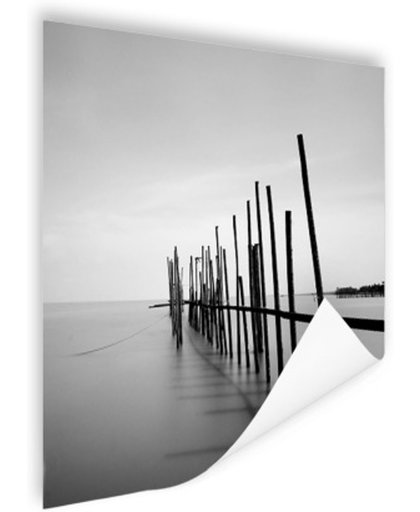 FotoCadeau.nl - Foto van houten steiger in rustig water Poster 50x50 cm - Foto print op Poster (wanddecoratie)