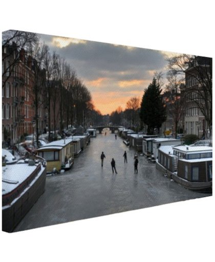 FotoCadeau.nl - Schaatsen op de gracht in Amsterdam Canvas 30x20 cm - Foto print op Canvas schilderij (Wanddecoratie)