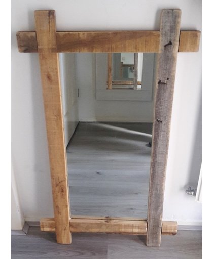 Spiegel houten lijst doorkruist 90x55cm
