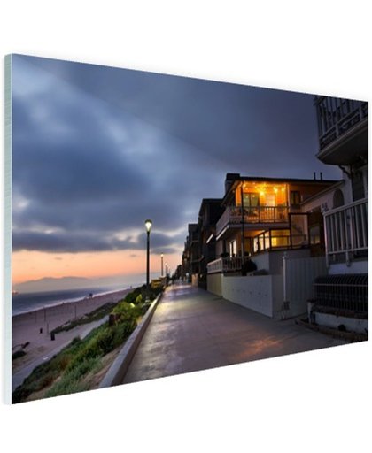 FotoCadeau.nl - Manhattan Beach woningen LA Glas 90x60 cm - Foto print op Glas (Plexiglas wanddecoratie)