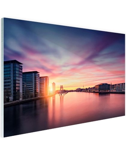 FotoCadeau.nl - Berlijn bij een geweldige zonsondergang Glas 60x40 cm - Foto print op Glas (Plexiglas wanddecoratie)