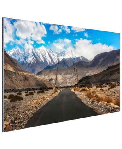 Eindeloze weg richting de Himalaya Aluminium 180x120 cm - Foto print op Aluminium (metaal wanddecoratie)