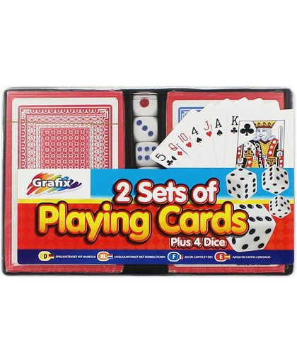 Set van 2 pak speelkaarten en 4 dobbelstenen