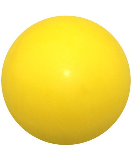 Een solide rubberen bal waar je samen met de hond kunt spelen in de kleur geel.