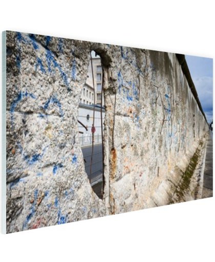 FotoCadeau.nl - Berlijnse muur met gat Glas 120x80 cm - Foto print op Glas (Plexiglas wanddecoratie)