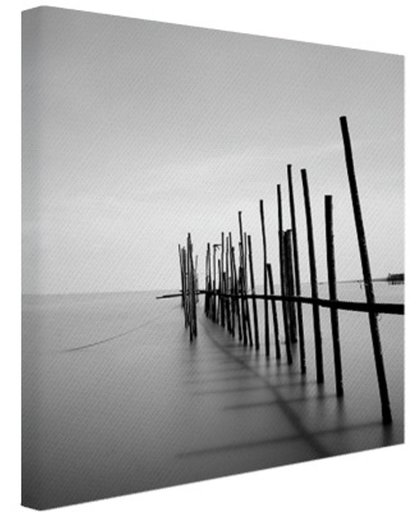 FotoCadeau.nl - Foto van houten steiger in rustig water Canvas 50x50 cm - Foto print op Canvas schilderij (Wanddecoratie)