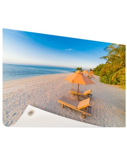 FotoCadeau.nl - Caribisch strand met strandstoel Tuinposter 60x40 cm - Foto op Tuinposter (tuin decoratie)