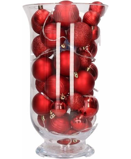 Sfeerverlichting rode kerstballen in vaas