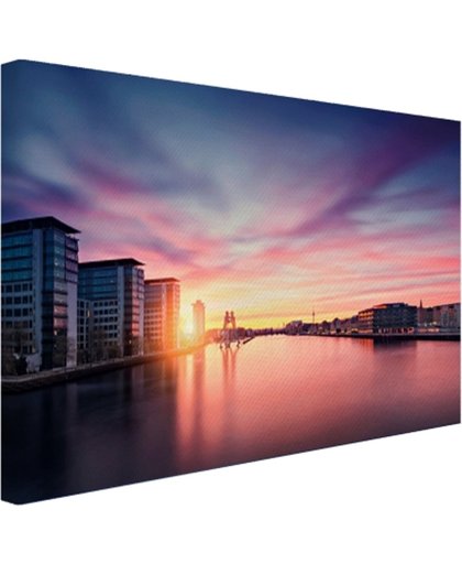 Berlijn bij een geweldige zonsondergang Canvas 180x120 cm - Foto print op Canvas schilderij (Wanddecoratie)
