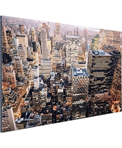 FotoCadeau.nl - Verlicht Manhattan vanaf boven Aluminium 120x80 cm - Foto print op Aluminium (metaal wanddecoratie)