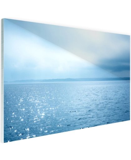 FotoCadeau.nl - Zonlicht weerspiegelt op de zee Glas 60x40 cm - Foto print op Glas (Plexiglas wanddecoratie)