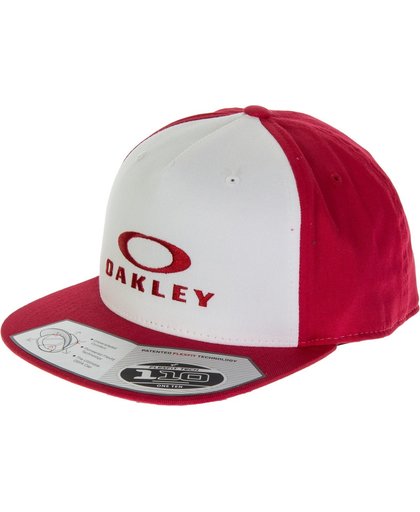 Oakley Sliver 110 Flexfit Cap - Verstelbaar - Red Line