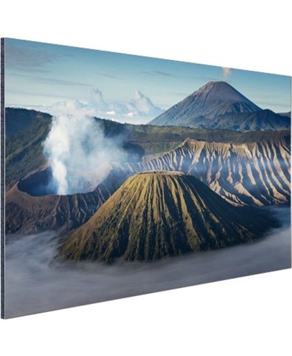 FotoCadeau.nl - Een Indonesische vulkaan Aluminium 60x40 cm - Foto print op Aluminium (metaal wanddecoratie)