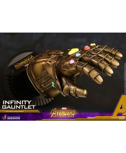 Marvel: Avengers Infinity War - Infinity Gauntlet 1:4 Scale Statue