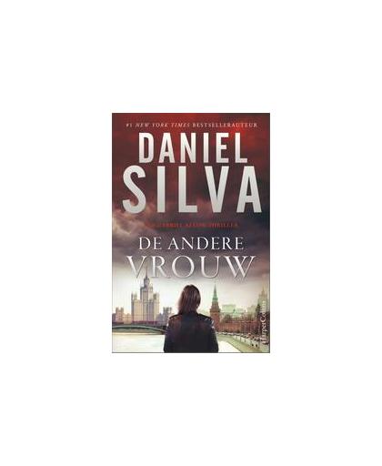 Het huis der spionnen. Silva, Daniel, Paperback