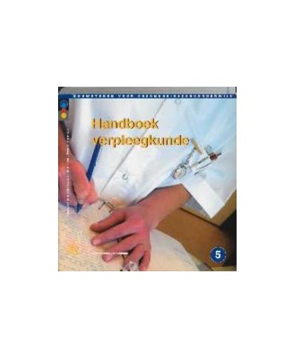 Handboek verpleegkunde. Bouwstenen voor gezondheidszorgonderwijs, Jong, J.H.J. de, Paperback