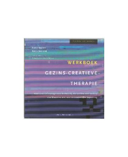 Werkboek gezins-creatieve-therapie. voor creatief therapeuten beeldend, die werken met ouders van kinderen met een verstandelijke beperking, F. Beelen, Paperback