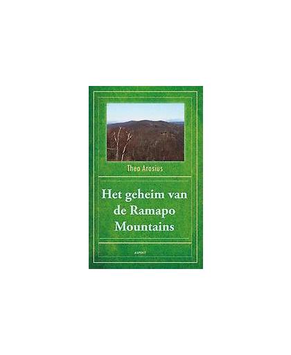 Het geheim van de Ramapo Mountains. de geschiedenis van een verborgen volk, Theo Arosius, Paperback