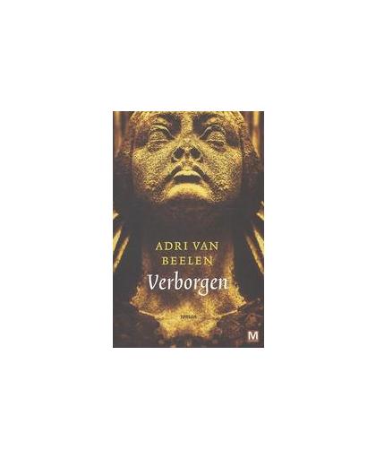 Verborgen. roman, Van Beelen, Adri, Paperback