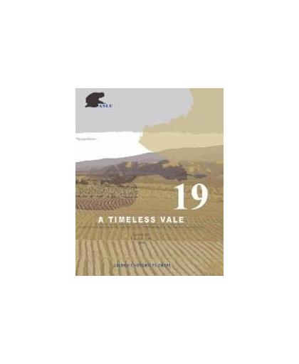 A Timeless Vale. Archaeology and related essays of the Jordan Valley in honour of Gerrit van der Kooij on the occasion of his sixty-fifty birthday, Lucas Pieter Petit, Paperback