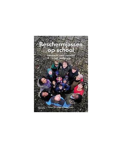 Beschermjassen op school. aandacht voor verschil in het onderwijs, Zwaan, Irene, Paperback